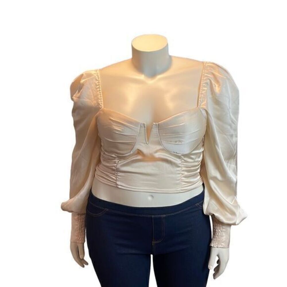 Champagne Cropped v Neck Satin Blouse Size XL RefM101